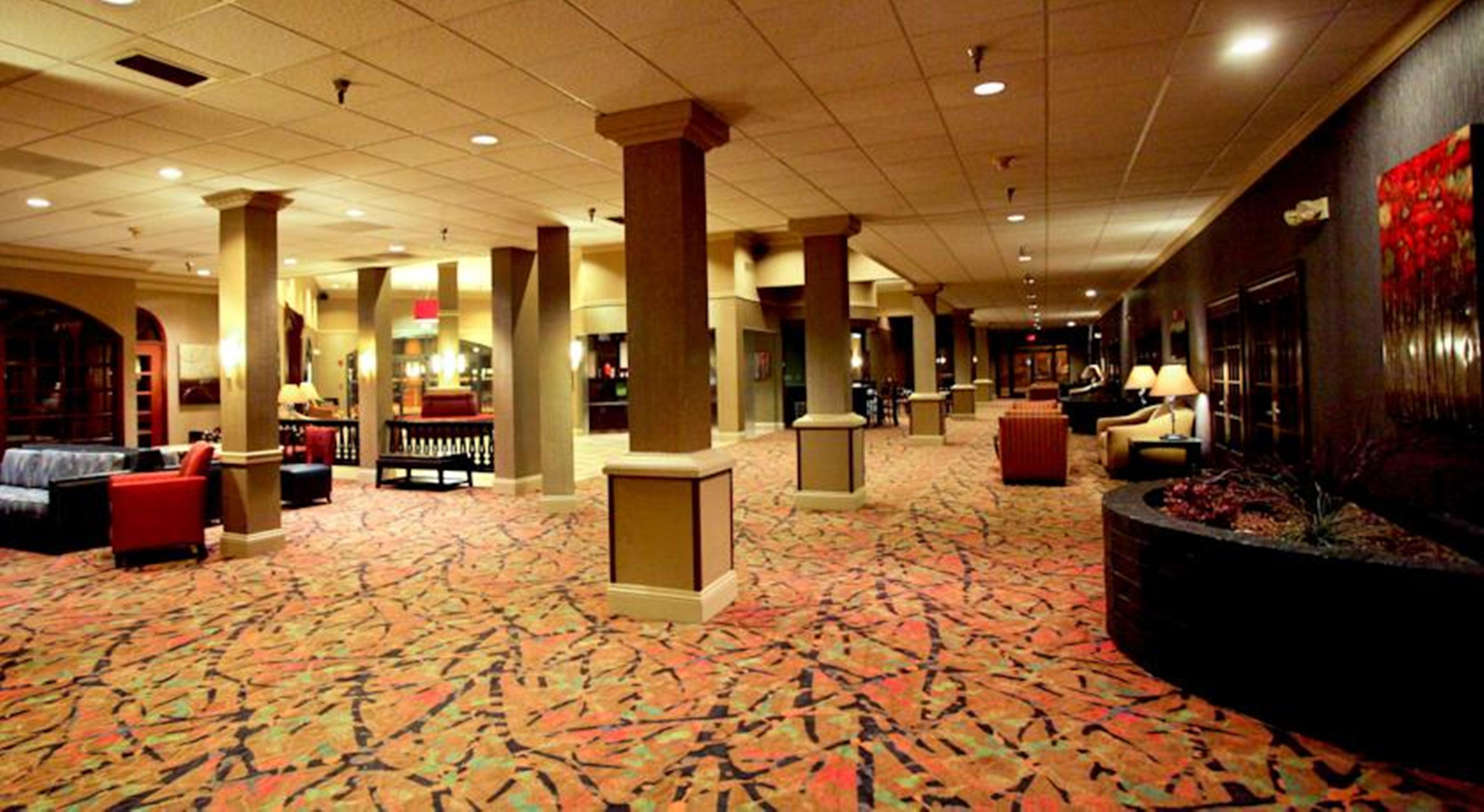 Holiday Inn Dubuque/Galena By Ihg Exterior photo